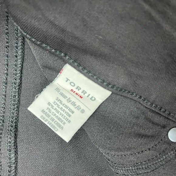 Torrid Super Stretch Jeggings Cotton Blend Zip Closure Denim Women Plus 26 NWT - Picture 10 of 12